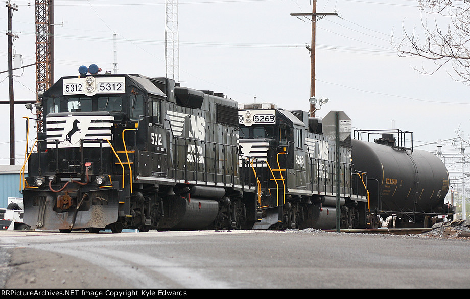 NS GP38-2 #5312